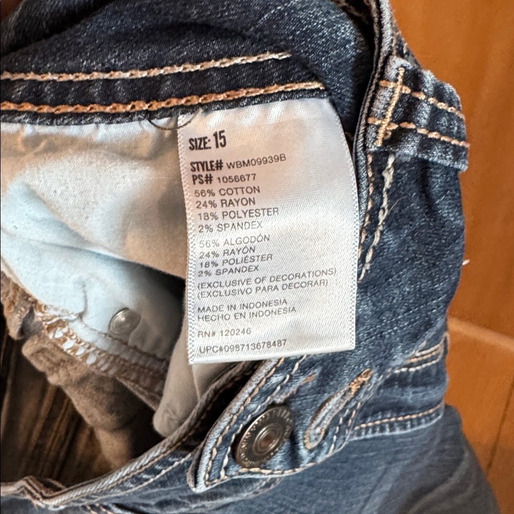Wallflower Dark Blue Mid-rise Bootcut Jeans Women's Size 15
Button Pockets - Picture 6 of 6